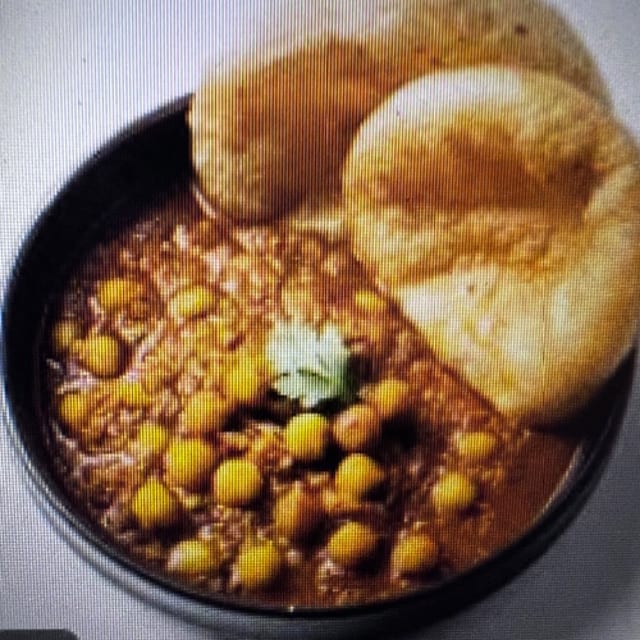 Chhole Bhatooray.